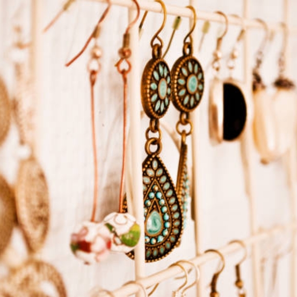 Meet your Posher, April - Picture 3 of 7